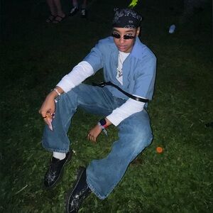 Meet your Posher, AJ